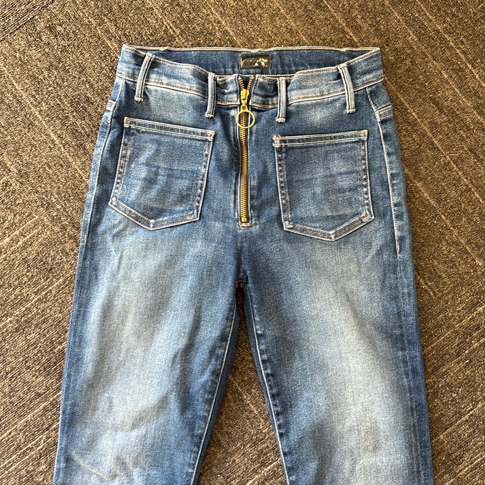 Mother Denim somewhat cropped gold zipper stretchy size 27 EUC